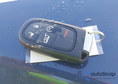 2019 Jeep Cherokee Latitude Plus 4X4 from USA, damaged, VIN 1C4PJMLB9KD426328